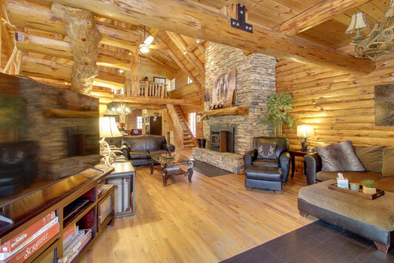 פיינטופ-לייקסייד Lakeside Cabin On 2 Acres With Fire Pit And Hot Tub! מראה חיצוני תמונה