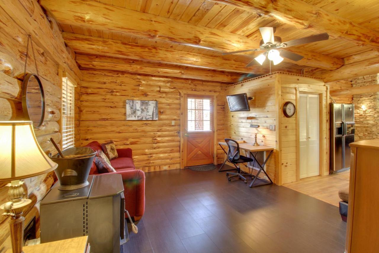 פיינטופ-לייקסייד Lakeside Cabin On 2 Acres With Fire Pit And Hot Tub! מראה חיצוני תמונה