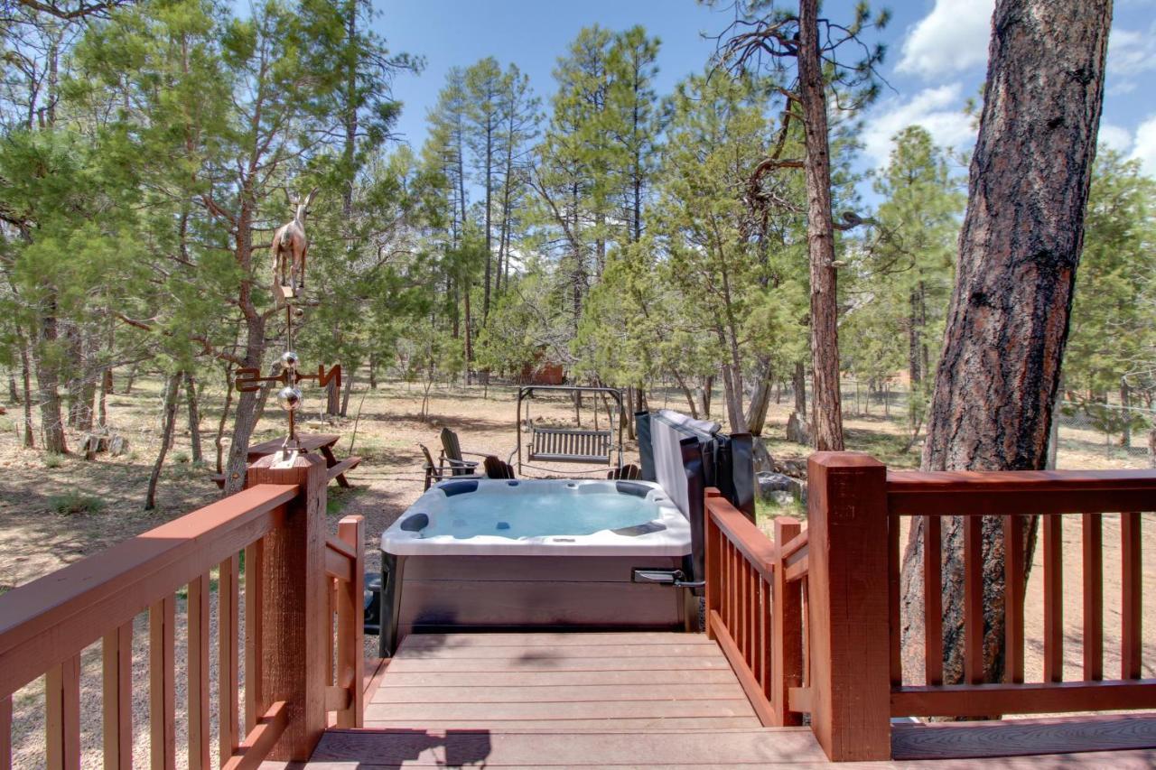 פיינטופ-לייקסייד Lakeside Cabin On 2 Acres With Fire Pit And Hot Tub! מראה חיצוני תמונה